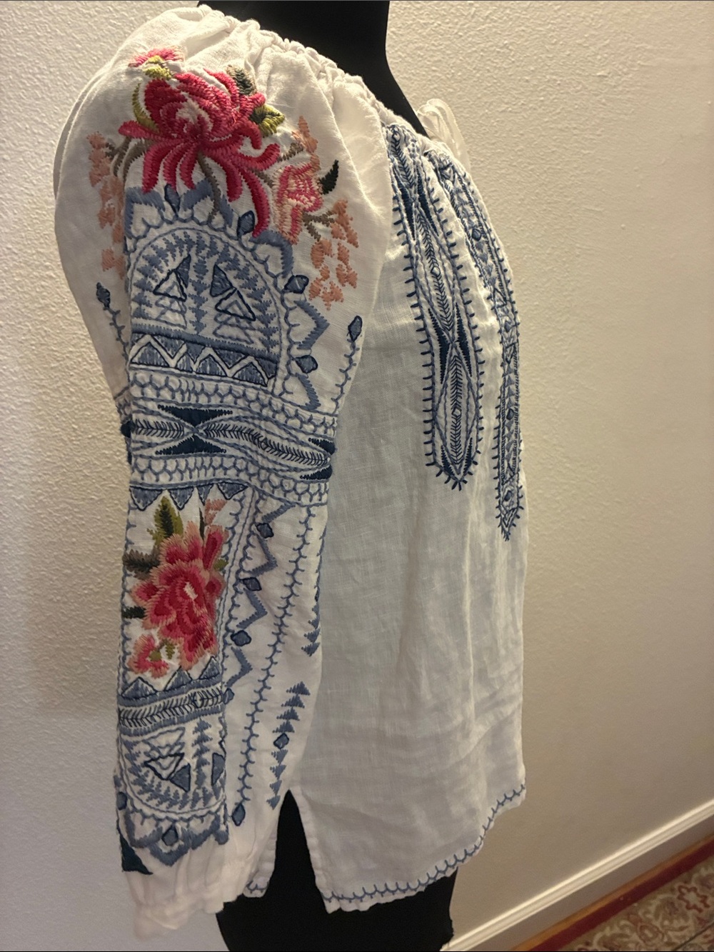 Johnny Was White Linen tie neck Blouse with Blue and floral embroidery Size XS - Picture 3 of 11